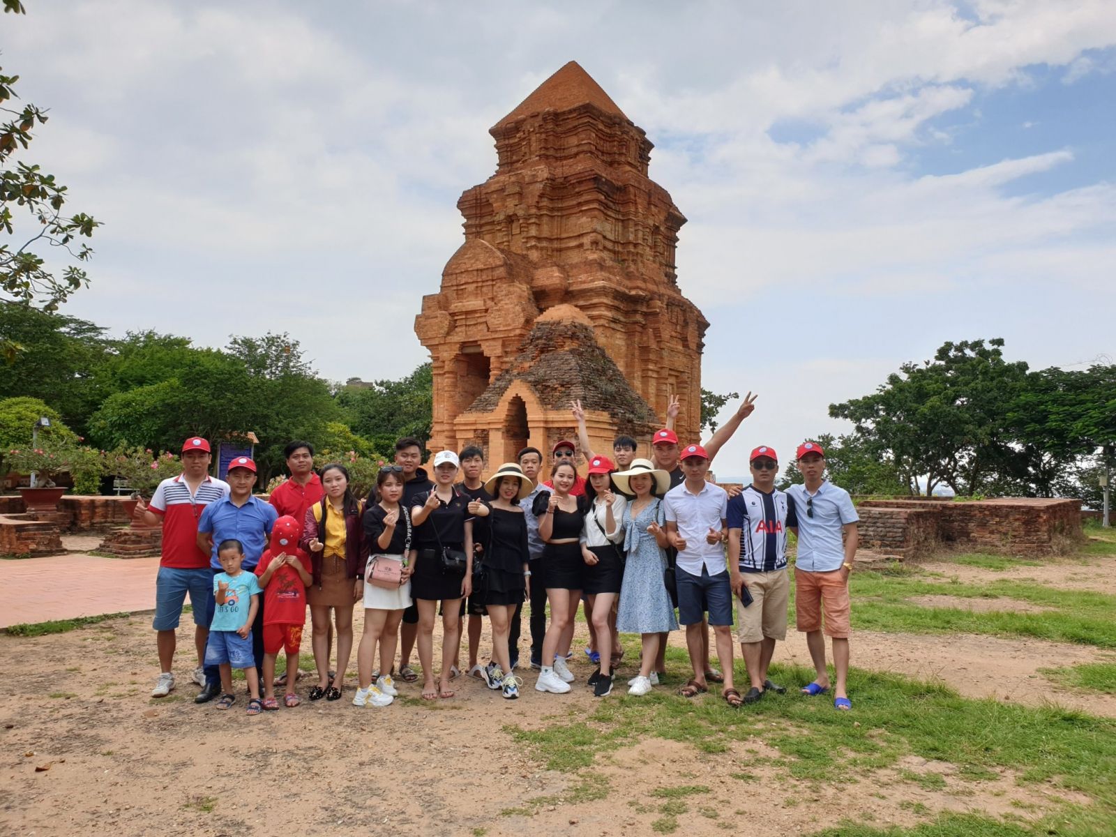 Dã ngoại công ty Hoàng Quân năm 2019 tại Phan Thiết