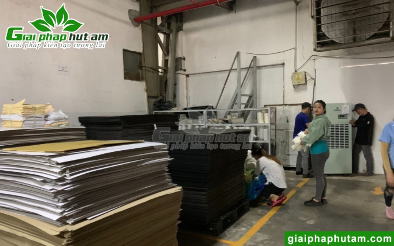 lắp máy hút ẩm bảo quản giày tại tp hcm 1