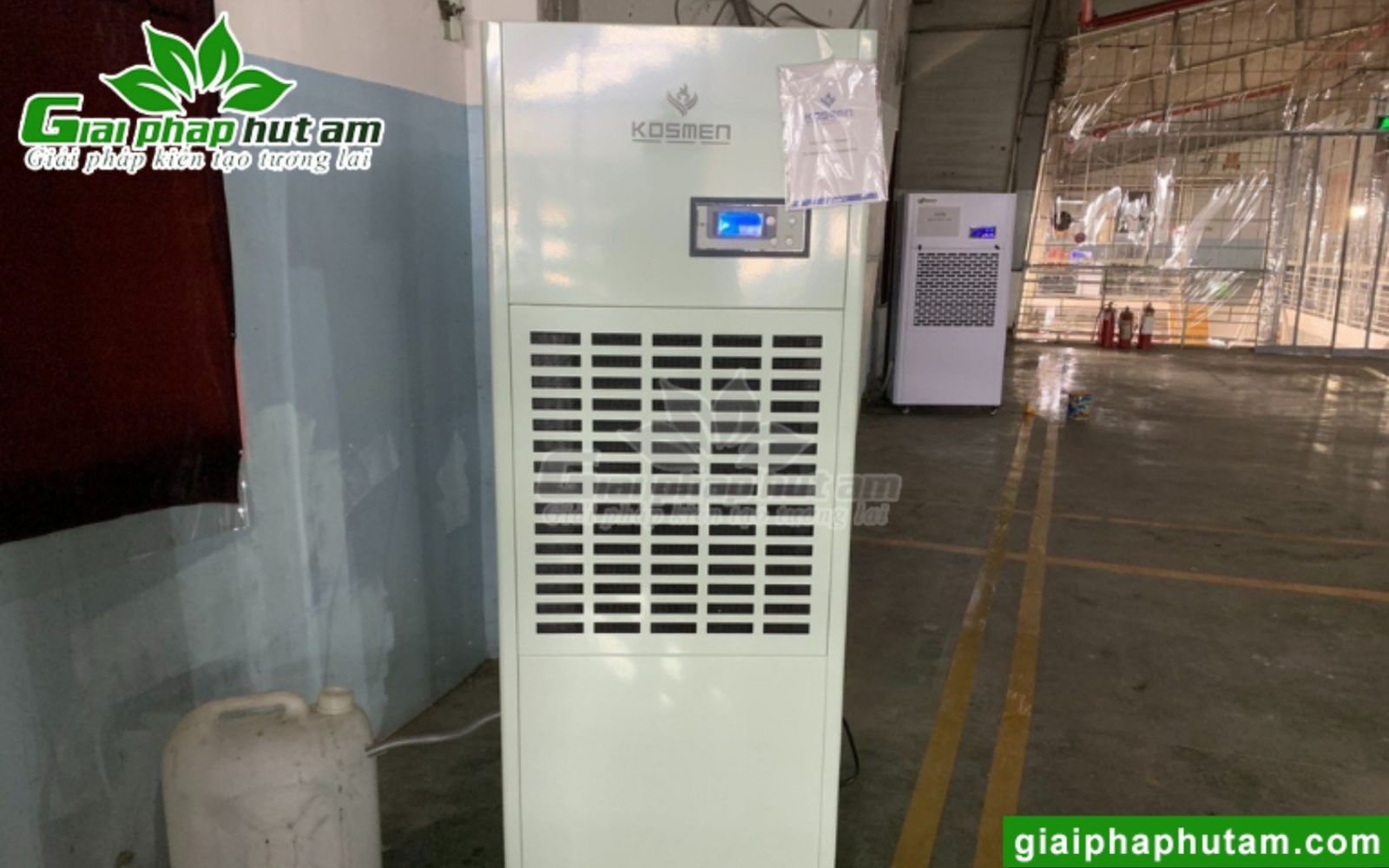 lắp máy hút ẩm bảo quản giày tại tp hcm 4