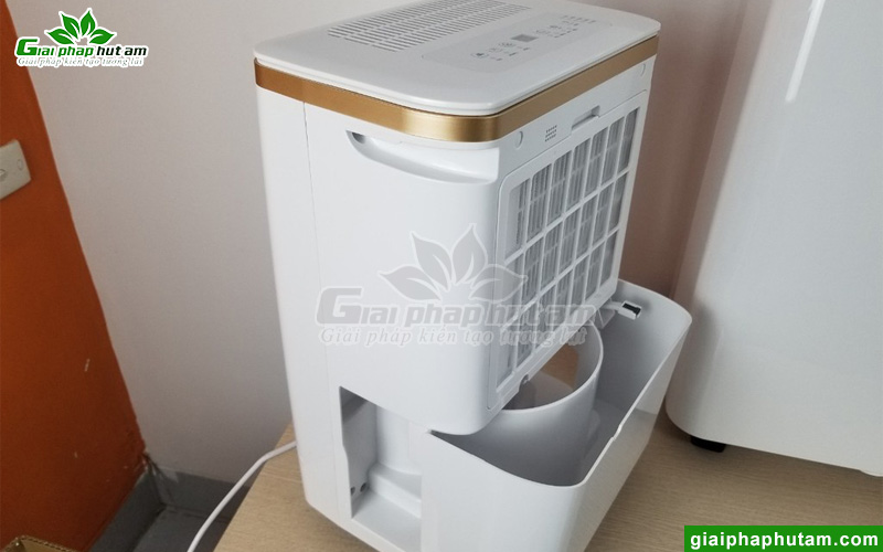 Máy hút ẩm giúp cân bằng độ ẩm